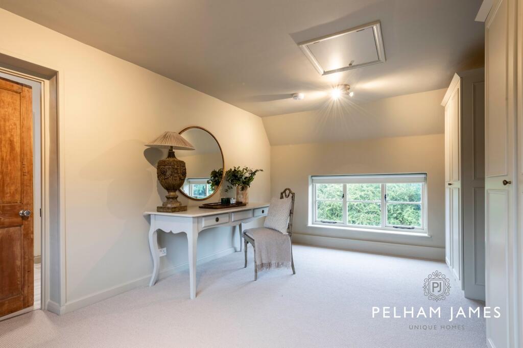 Dressing Room, Lapwing House, Lyddington