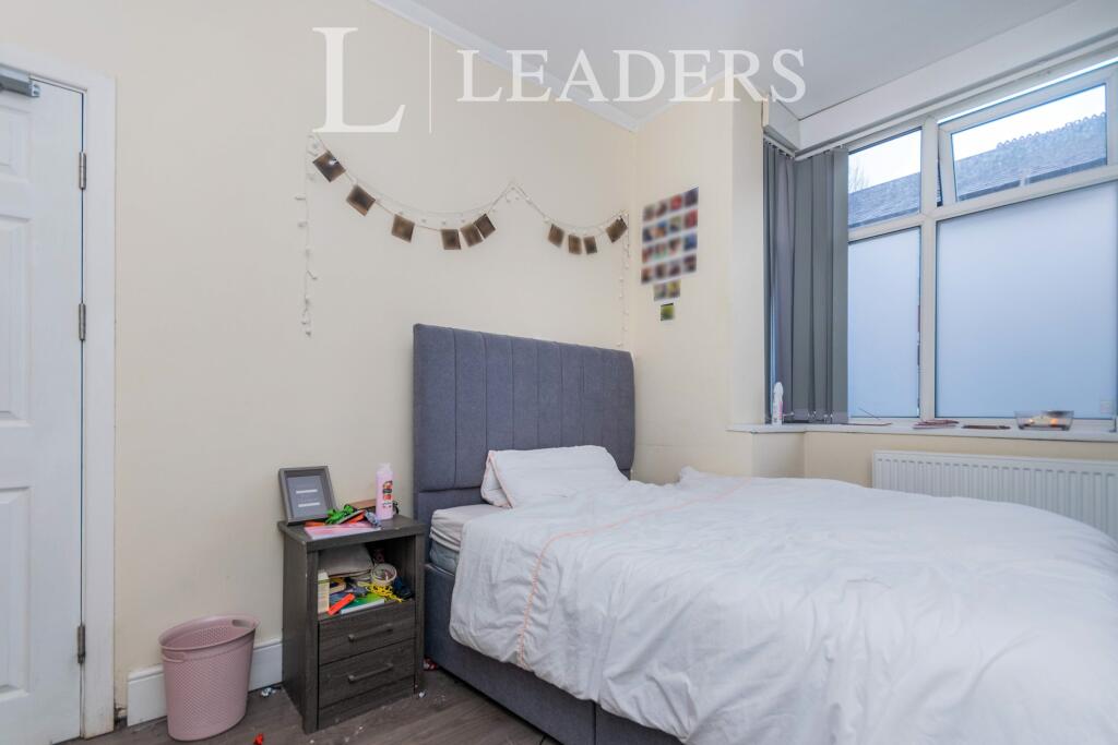 BEDROOM 3