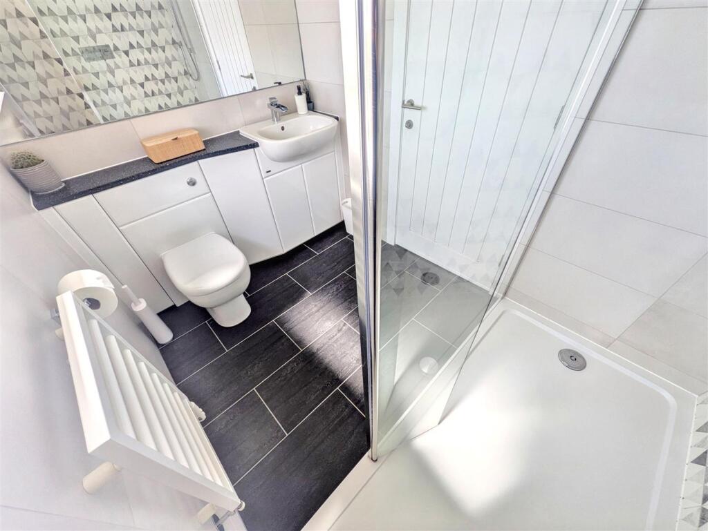 Shower Room.jpeg