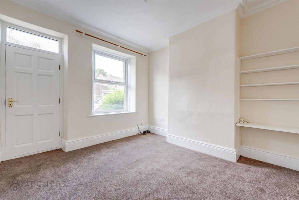 8PickmereRoad(Interior)-5.jpg