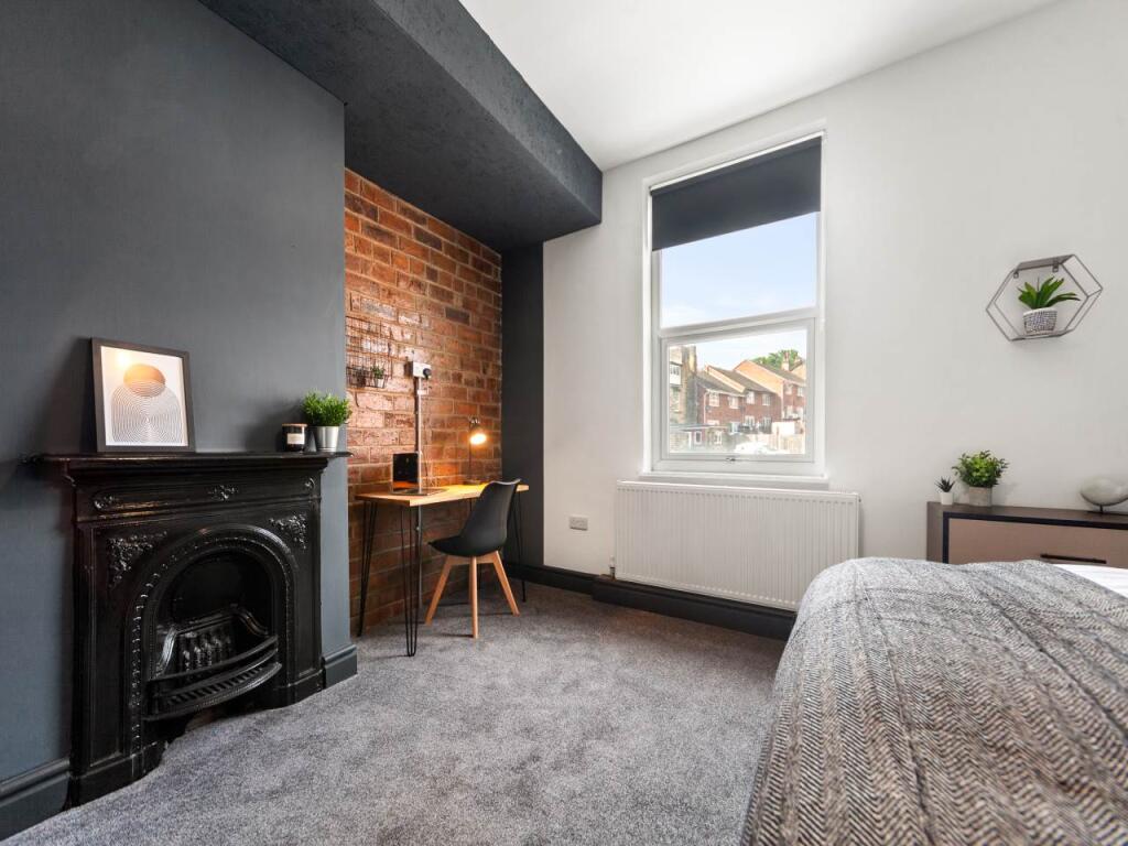 264StanningleyRoad-1