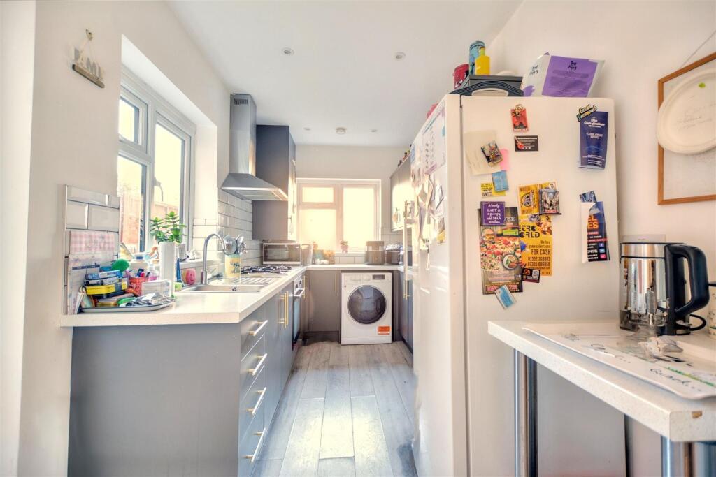 Kitchen_1.jpeg