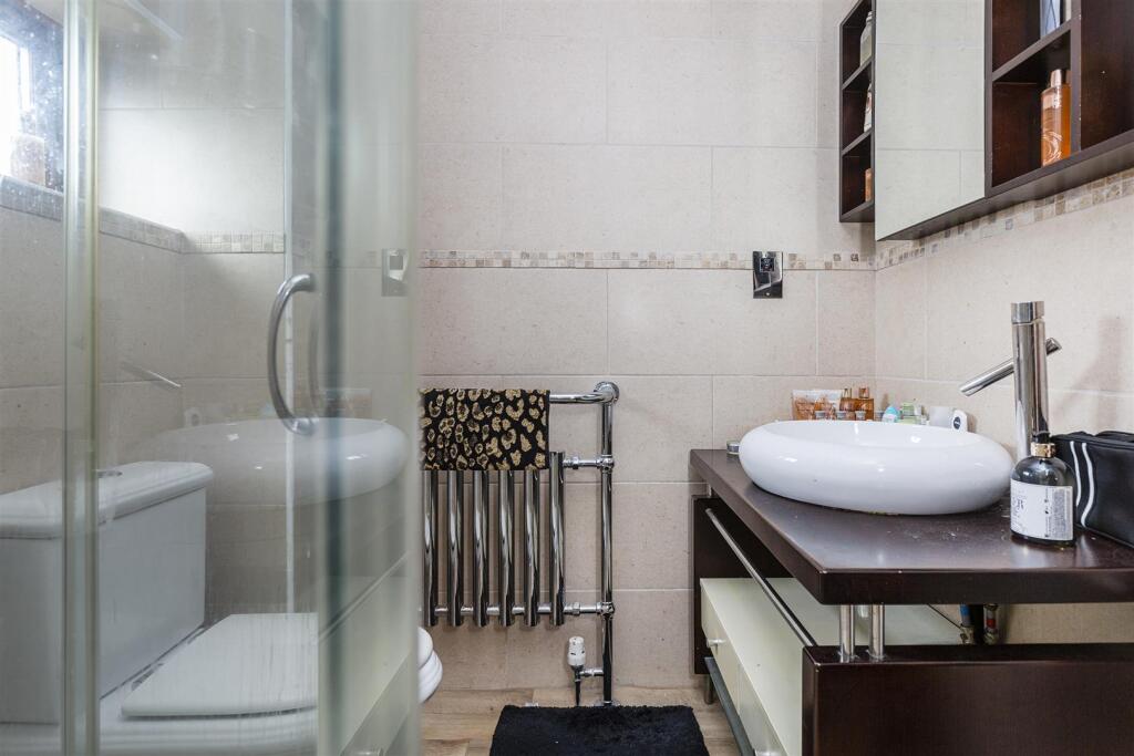 Bedroom One En Suite