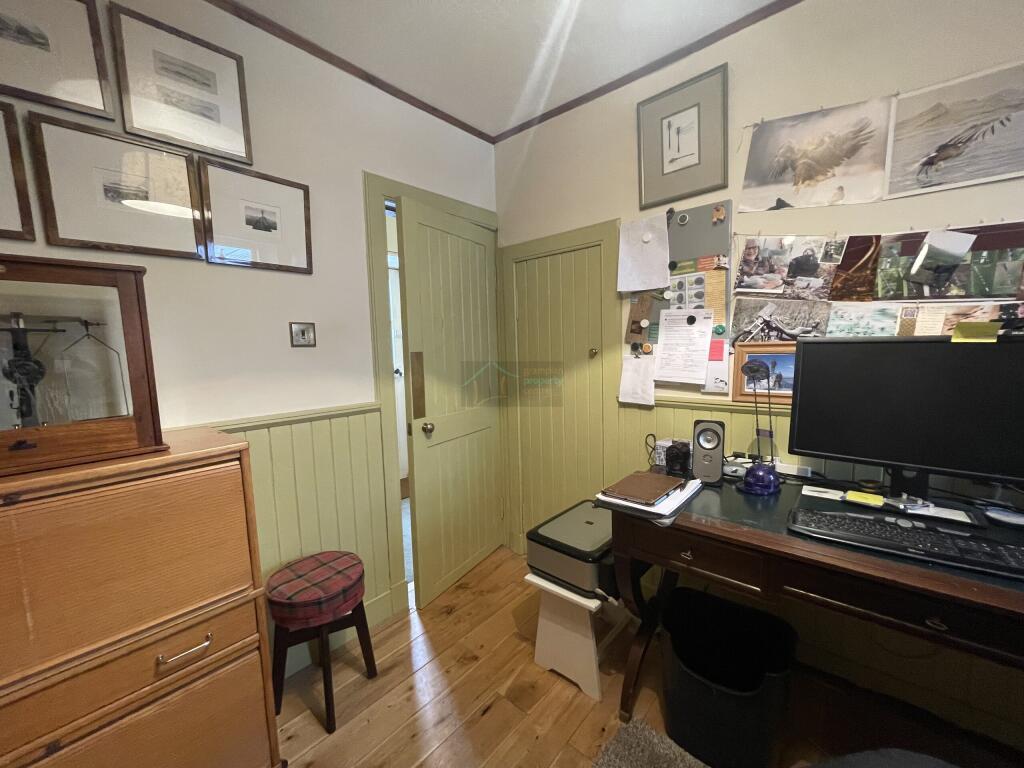 Bedroom 4b.JPG