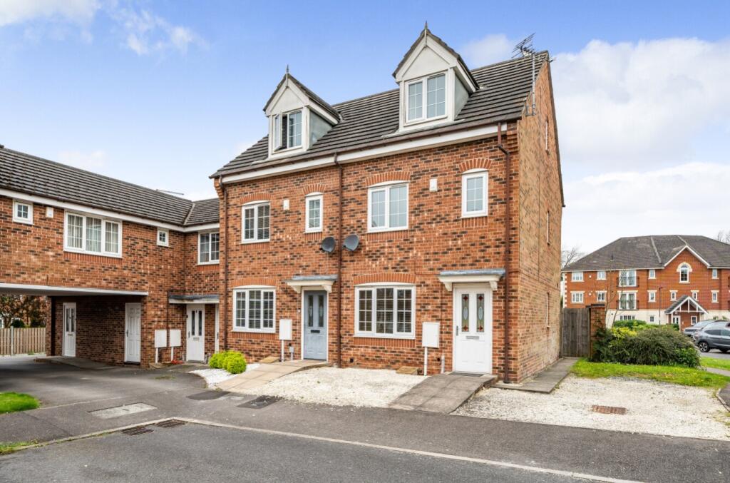 Front Of The Property And Driveway 