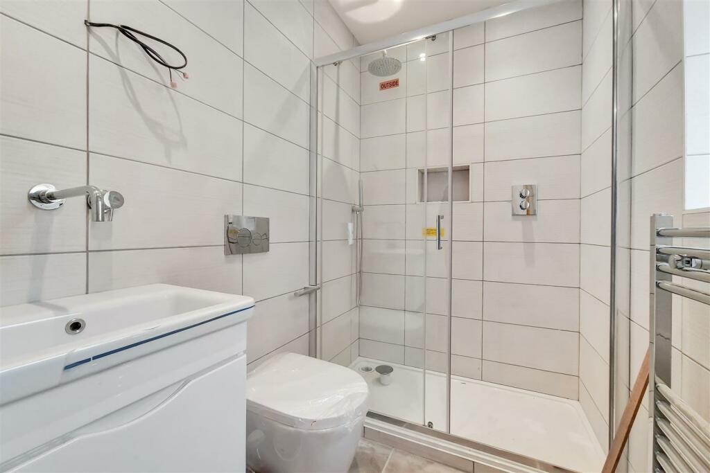 3_Ensuite-0.jpg