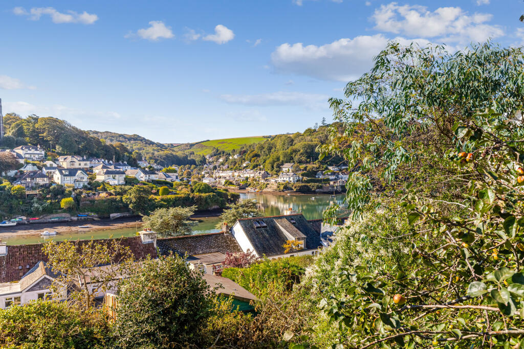 A09 - Newton Ferrers, Spinnakers - 250923