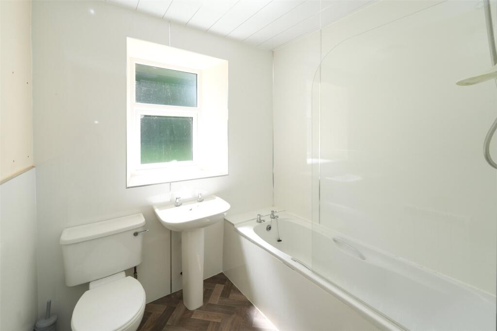 1 Breoch Bathroom