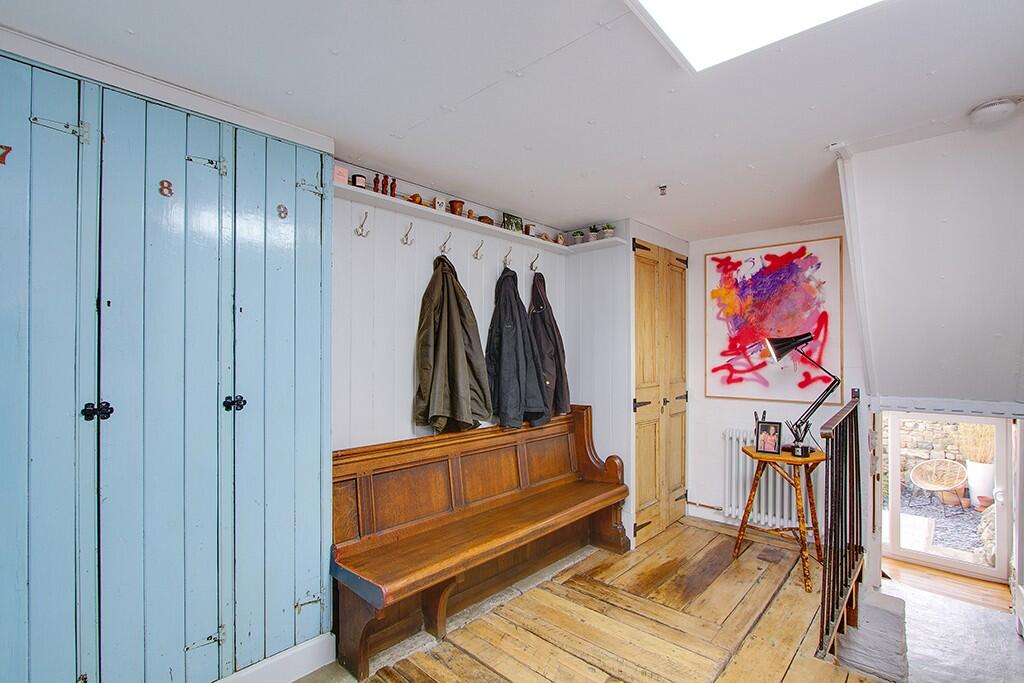 Hall/boot room