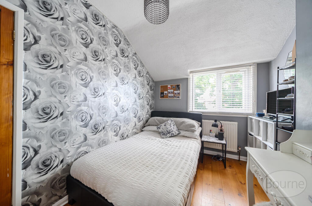 6233c096-edb8-4ec...