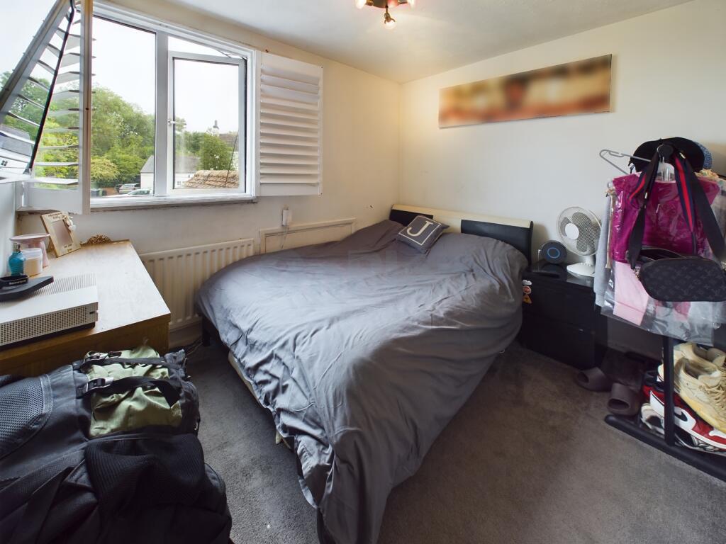 CAM04024G0-PR0008-STILL020