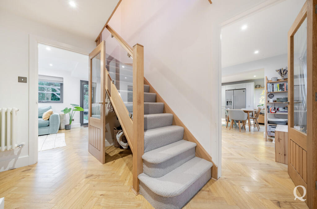 ad829848-1c66-402...