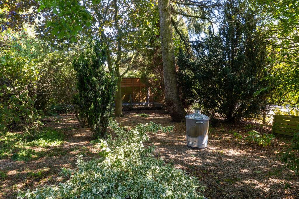 3 Creswell Drive LE67 2AG