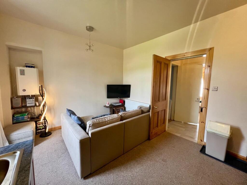 Lounge / Kitchen