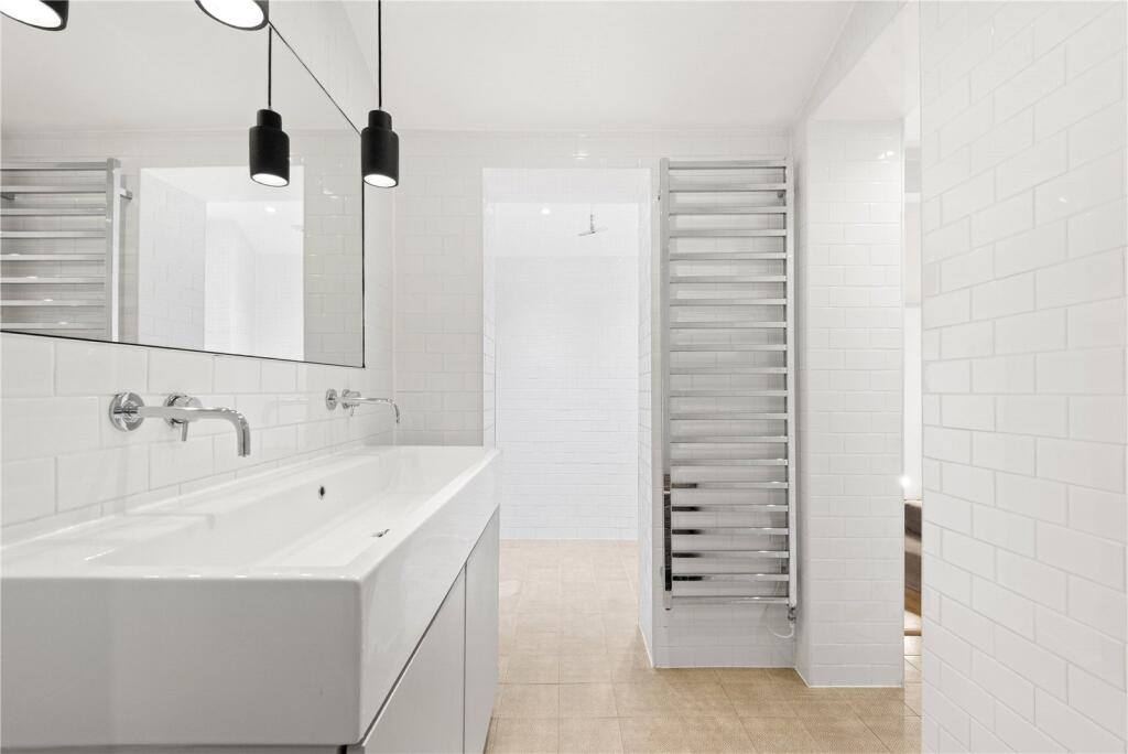 Ensuite Bathroom