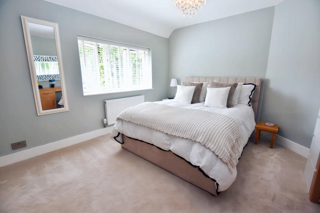 Bedroom 1a