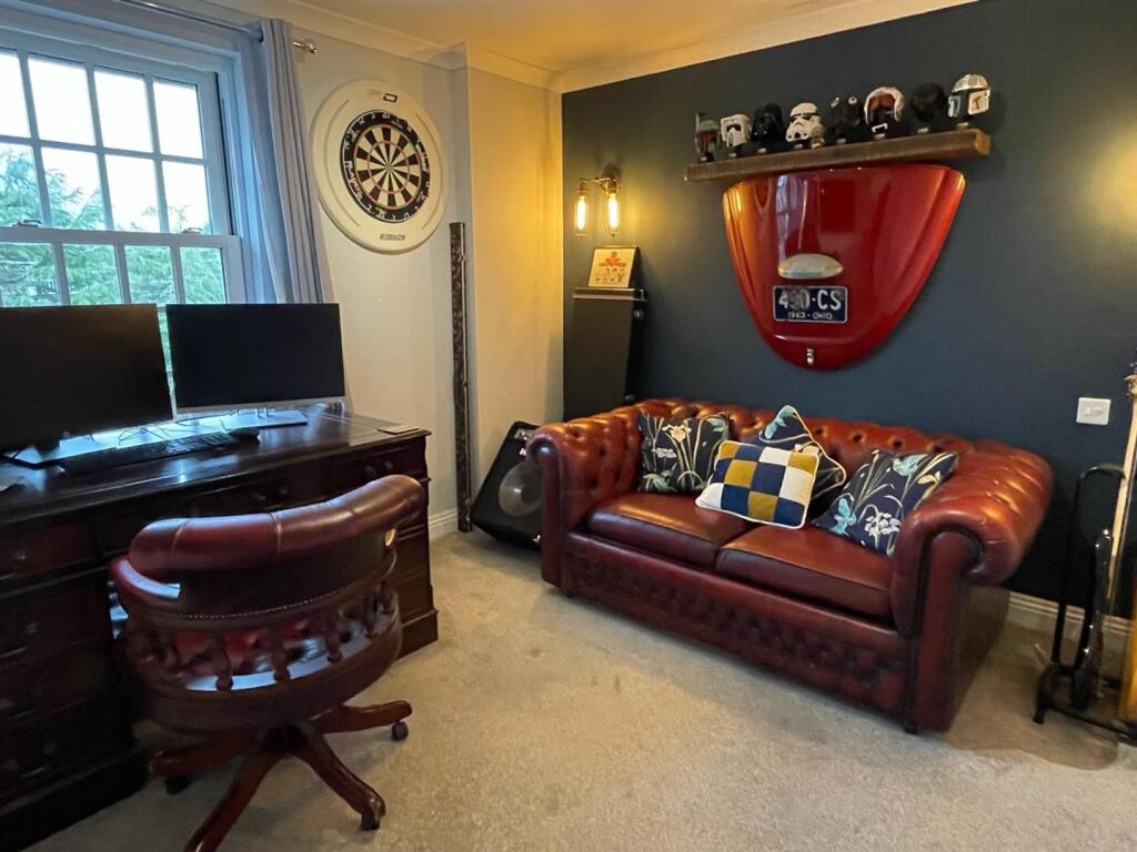 Bedroom,..jpg