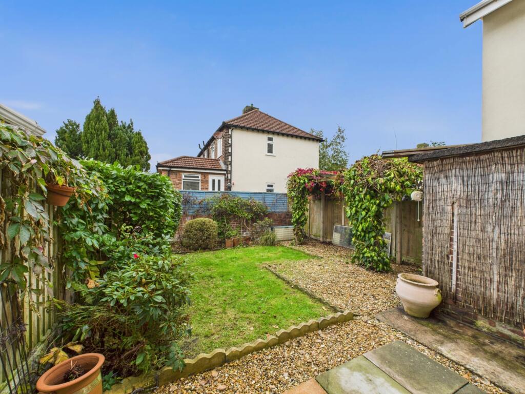 CAM02386G0-PR0146-STILL021