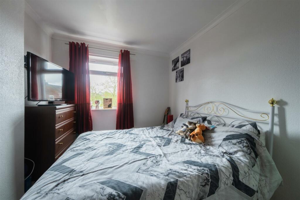 2 Emmett Street-013.jpg