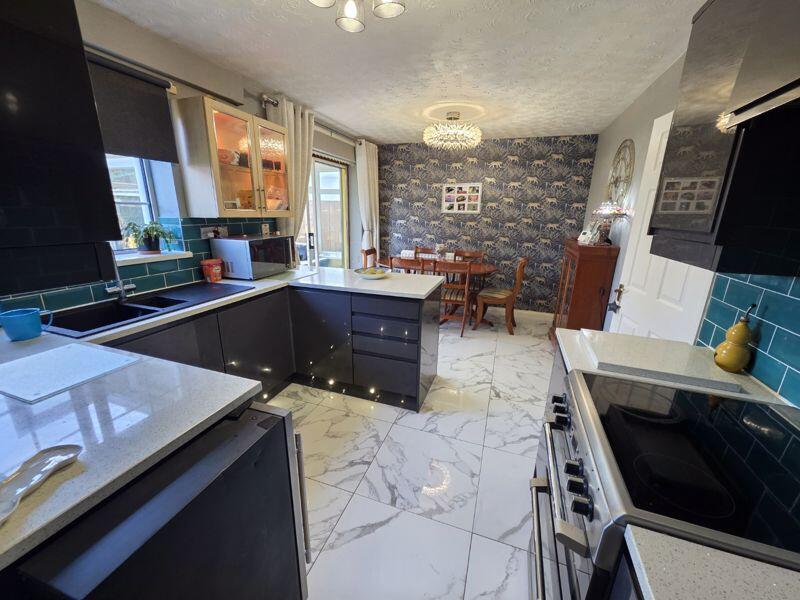 Kitchen/Dining Room Additional Image