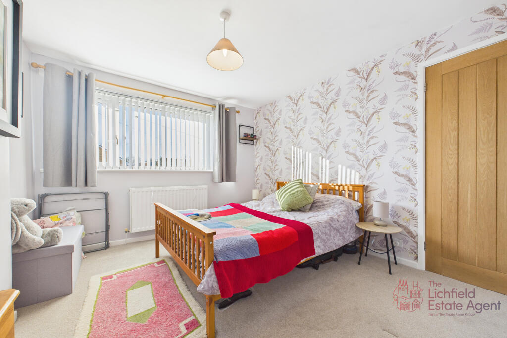 CAM02494G0-PR0072-STILL018