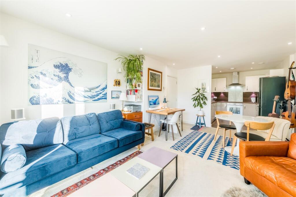 Flat 26 Park House-10.jpg