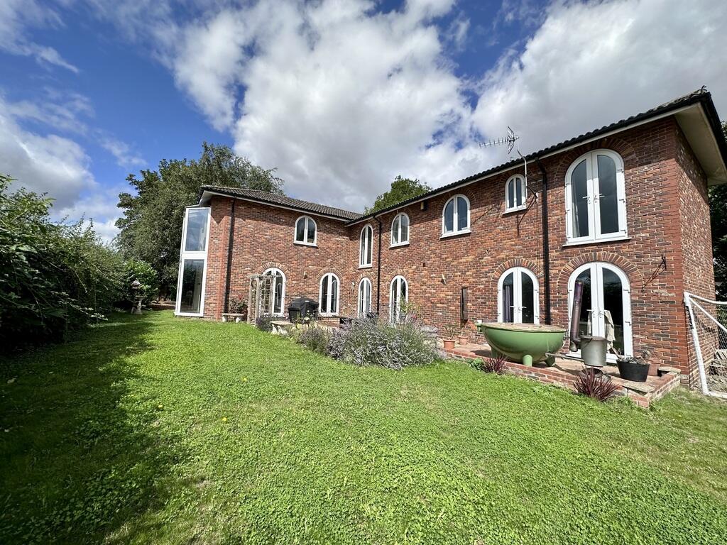 NEW Rear House