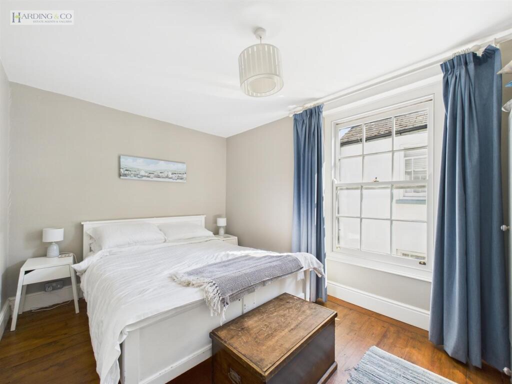 Bedroom 1 iv.jpg