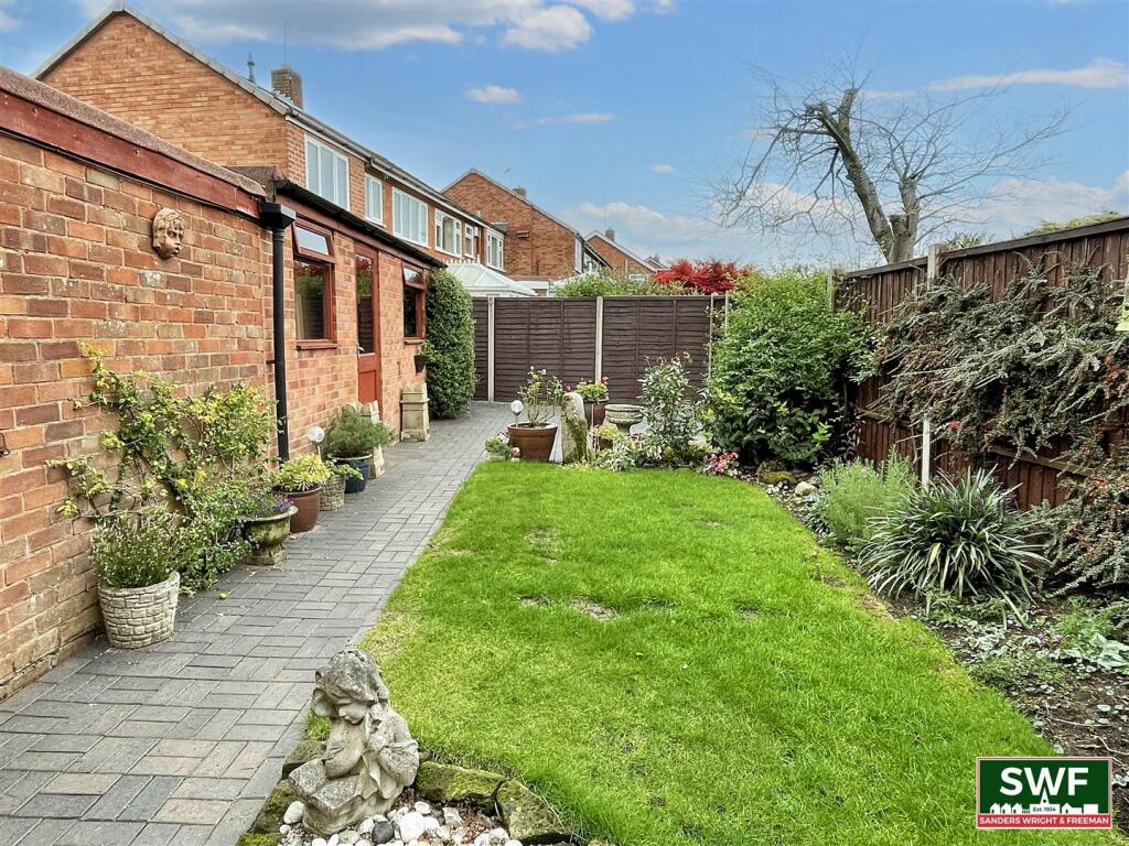 garden1 (2).jpg