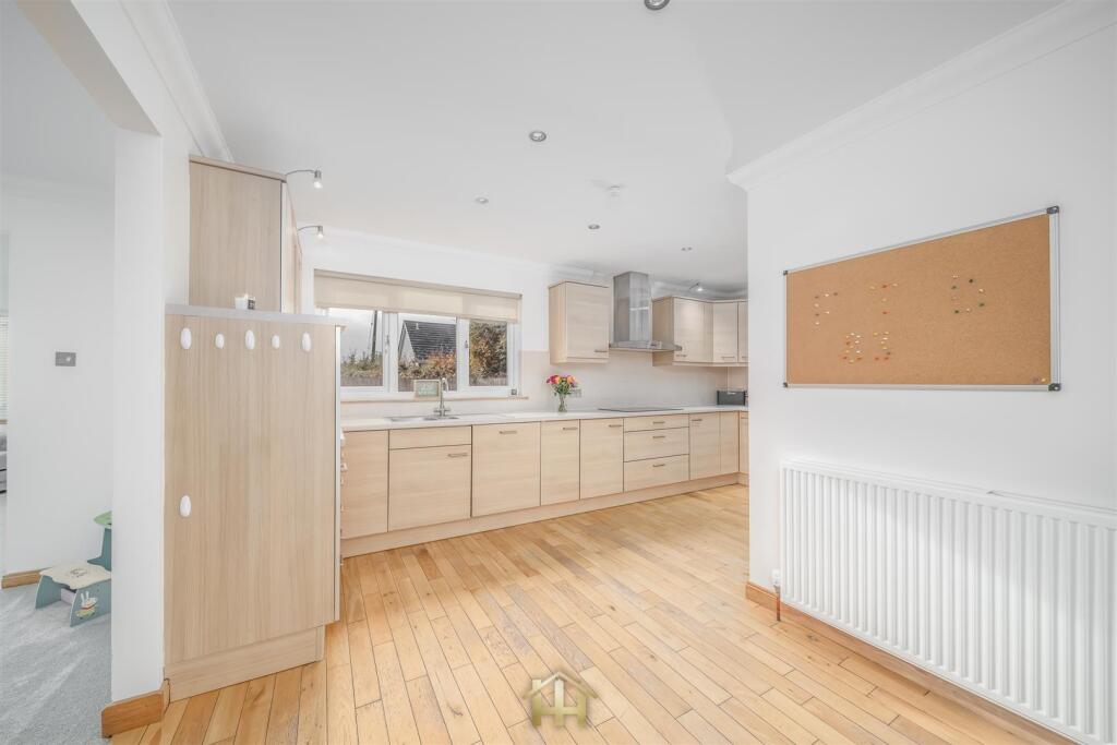 14 DUNNICHEN RD FORFAR DD8 2RQ EDIT (12 of 49).jpg