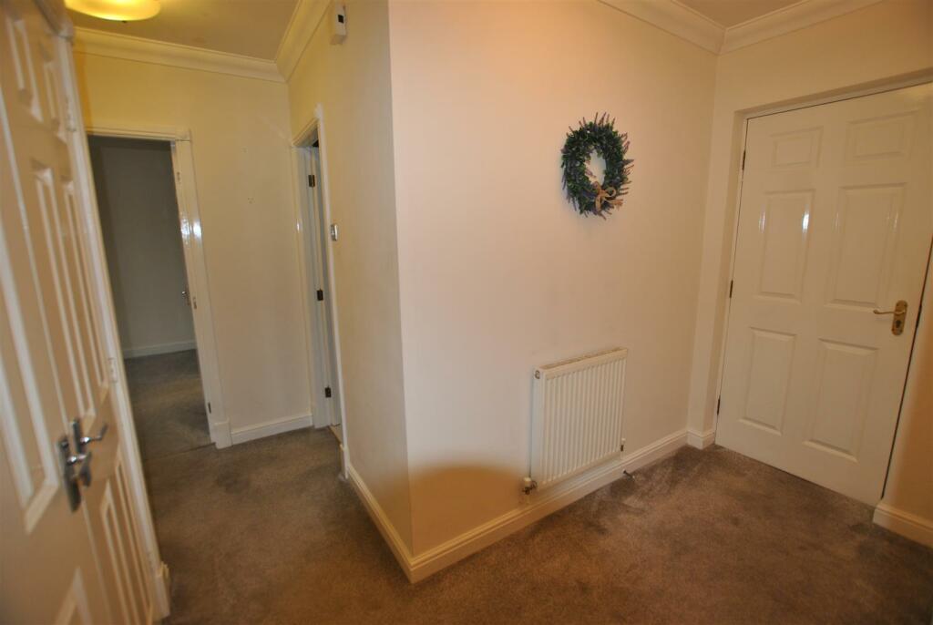 ENTRANCE HALLWAY