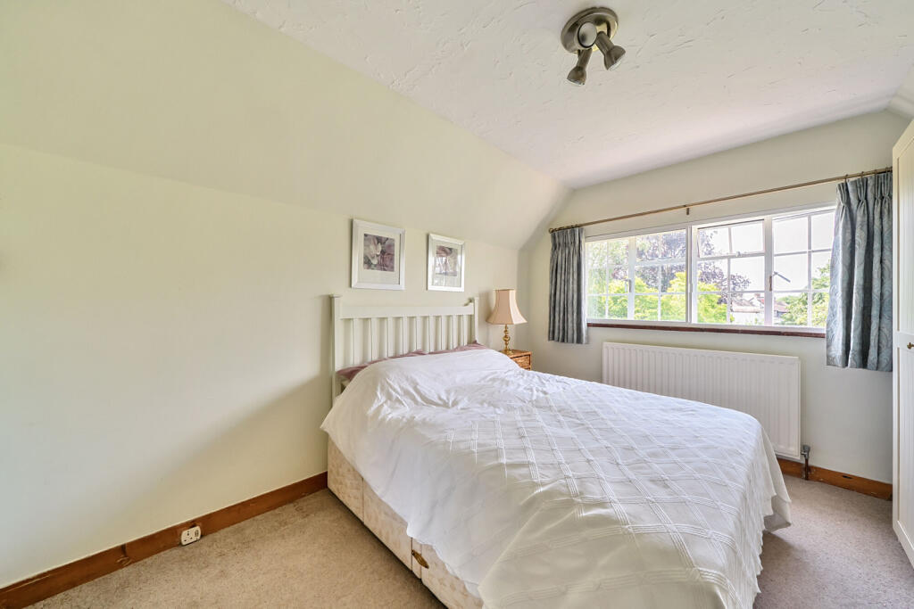 1300109-19-6836d9...