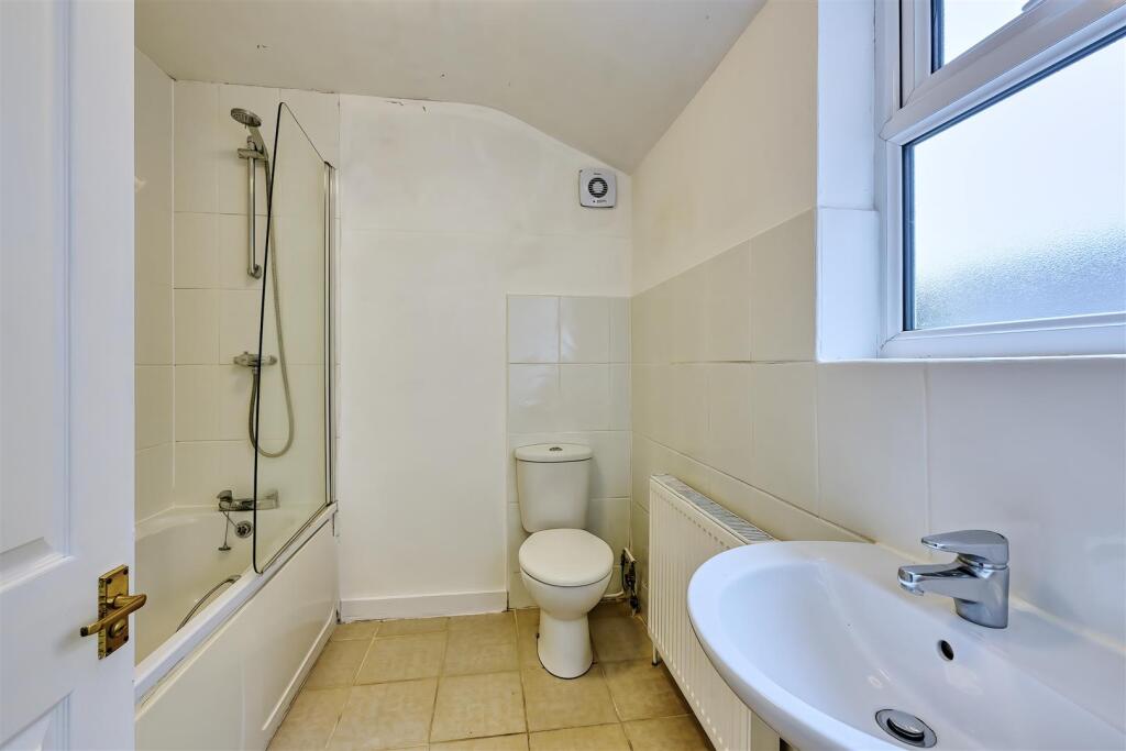 7-15 Gordon Rd Oundle-7.jpg