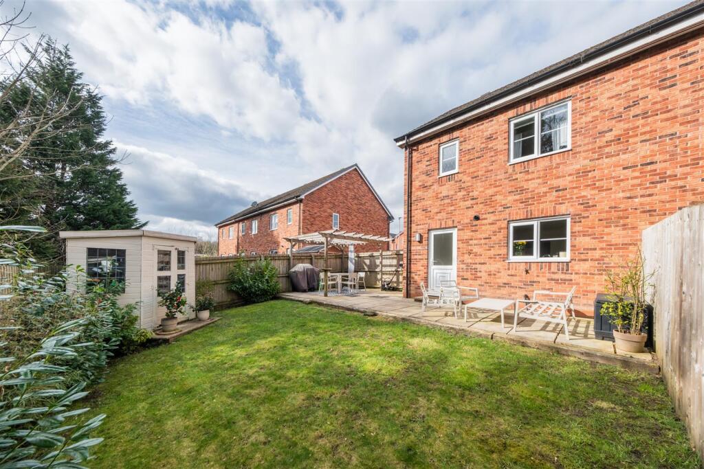 20 Shakerley Close-031.jpg