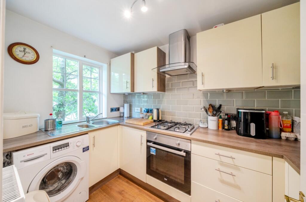 EweMove Harrogate Kitchen