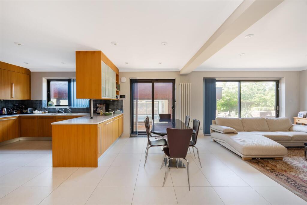 1 Abbey View Hi-15.jpg