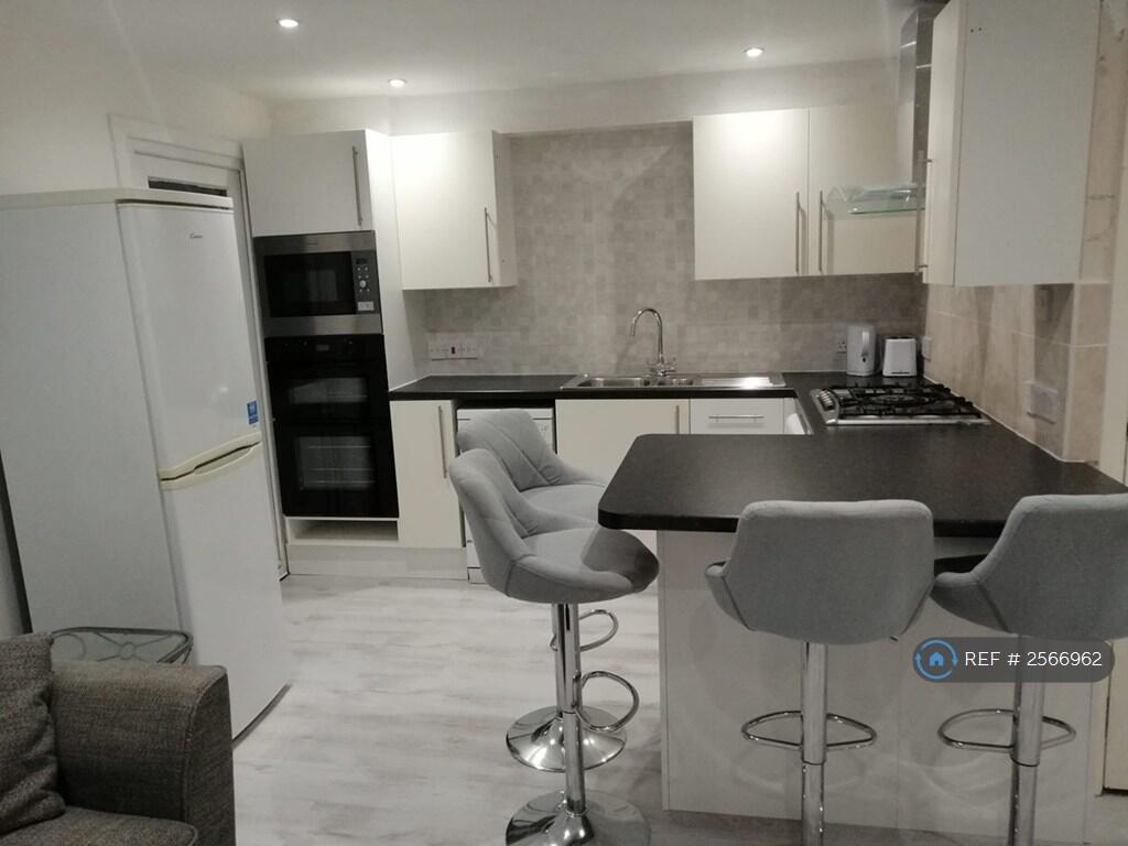 Shared Living/ Kitchen Area