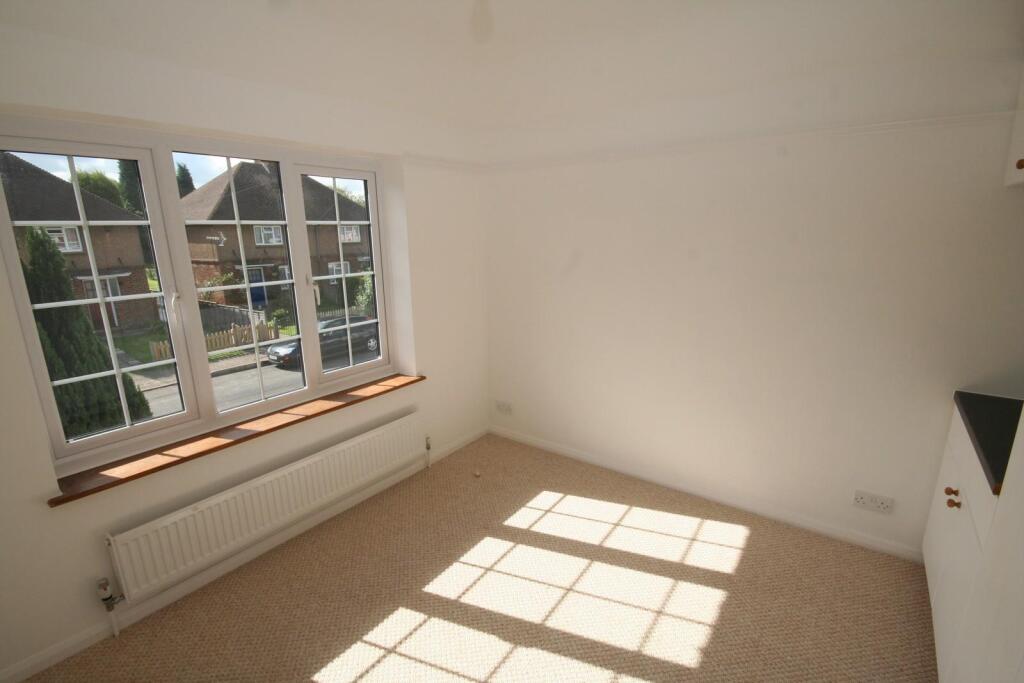 33 St Andrews Road Bed 2.JPG