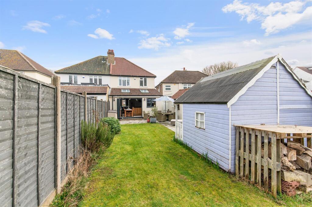 CHIPSTEAD WAY,42- (16).jpg