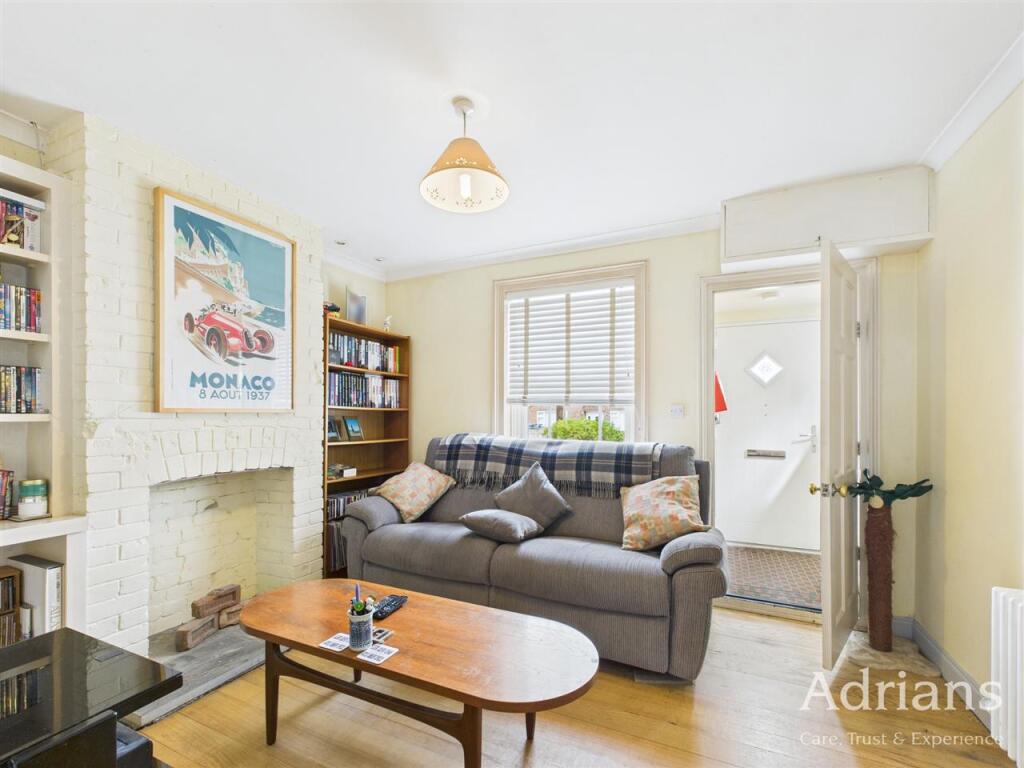 SITTING ROOM