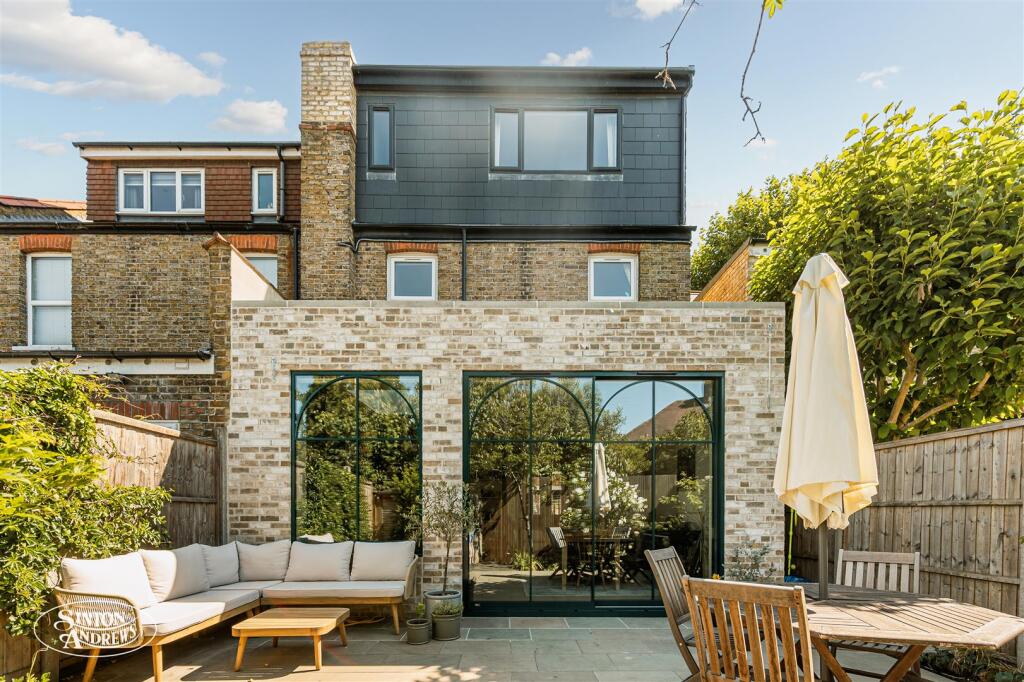 19 Whitehall Road-14.jpg