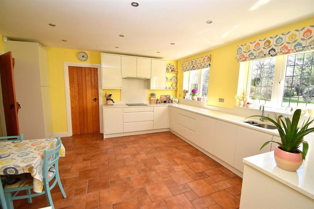 KITCHEN REVERSE.JPG