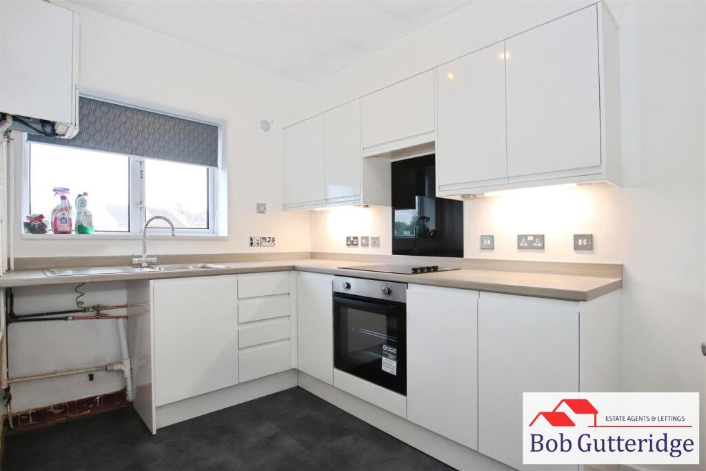 NEW FITTED KITCHEN
