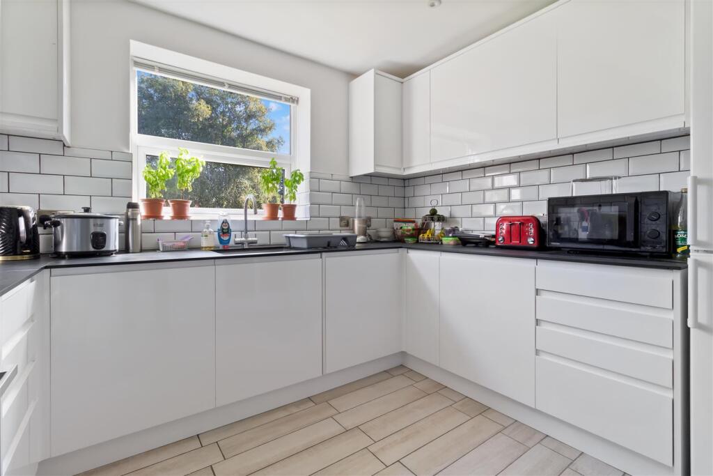 2 Wentworth Court-007.jpg