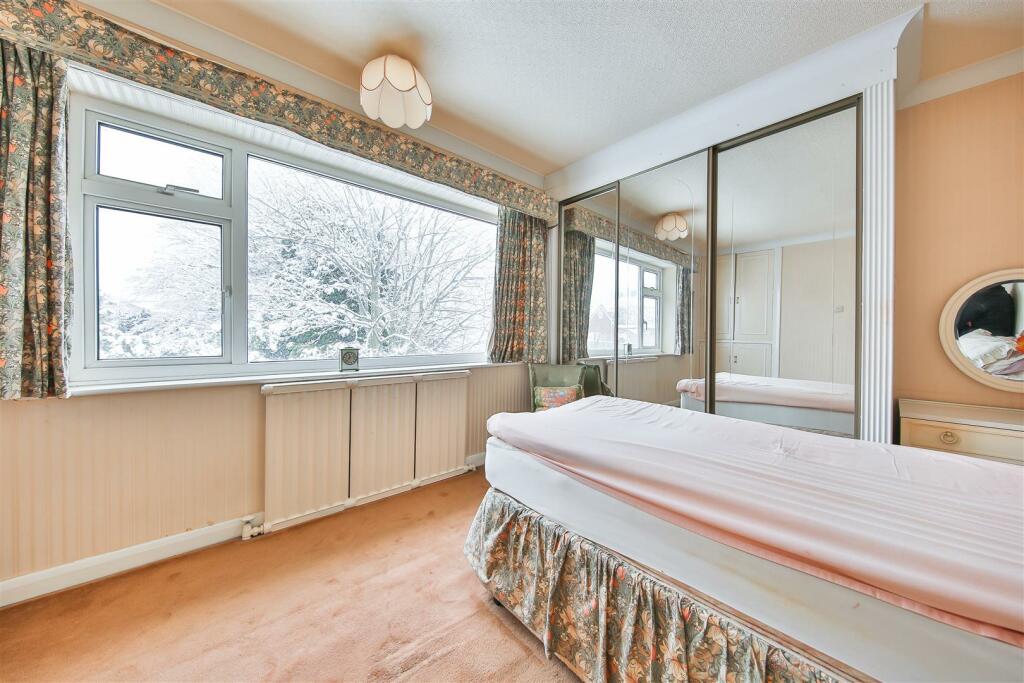 13 Bed2.2.jpg