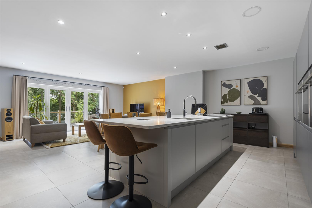 3 Cantenbury,Cresc, Sheffield 05_297.png