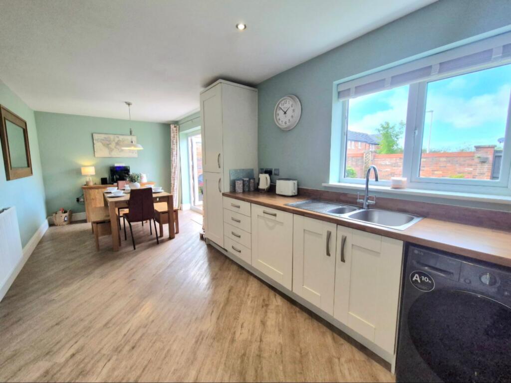 Kitchen diner