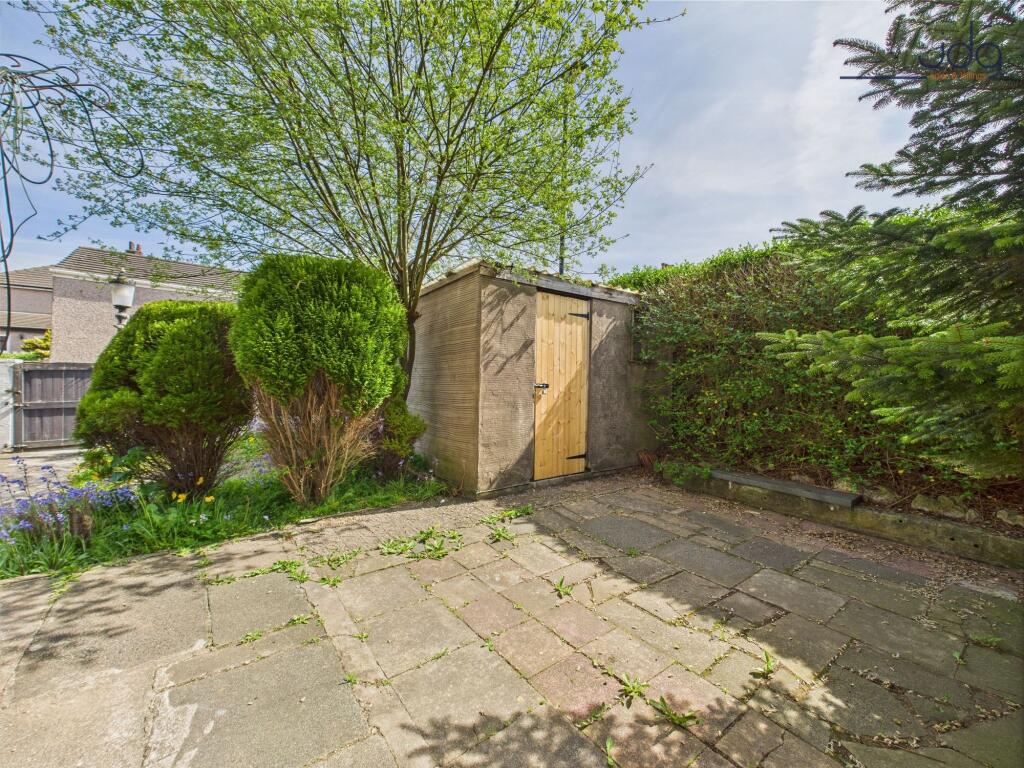 Wrap around Garden - side