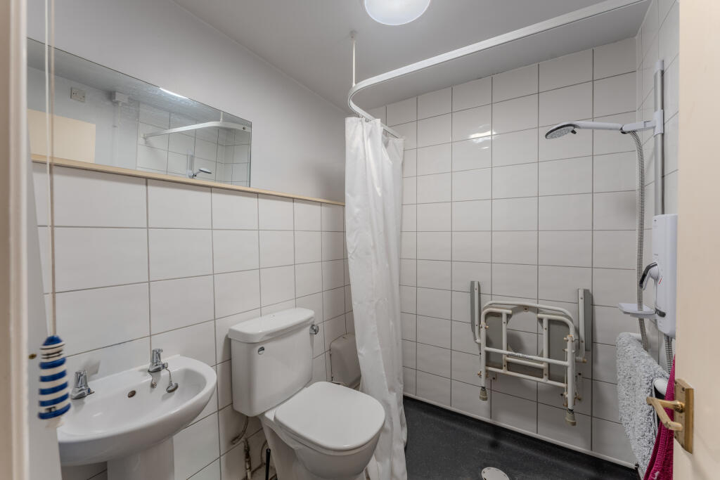 40 Commercial Street  (8 of 15)