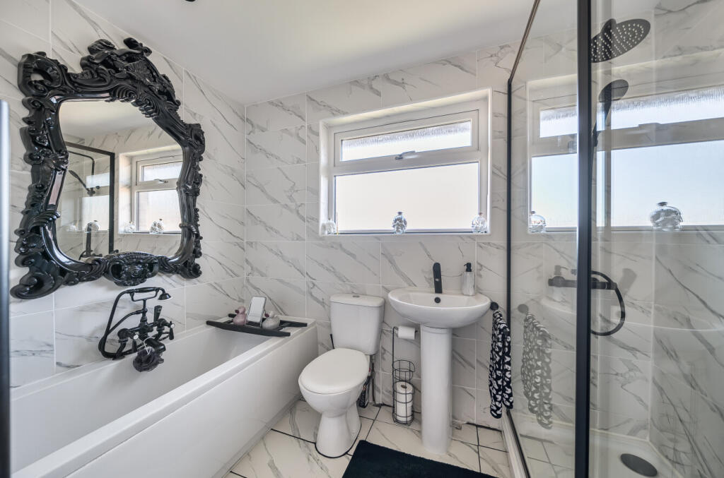 1384635176925a5d68ad5f